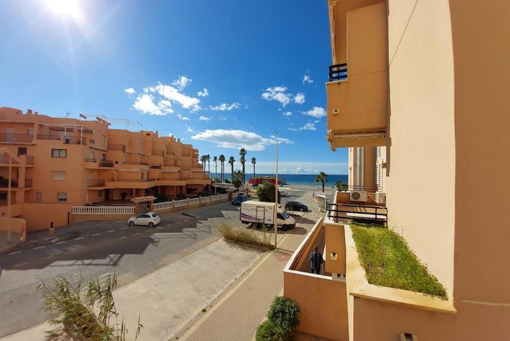 Apartamento Con Vistas Al Mar. ซาโลเบรญา ภายนอก รูปภาพ